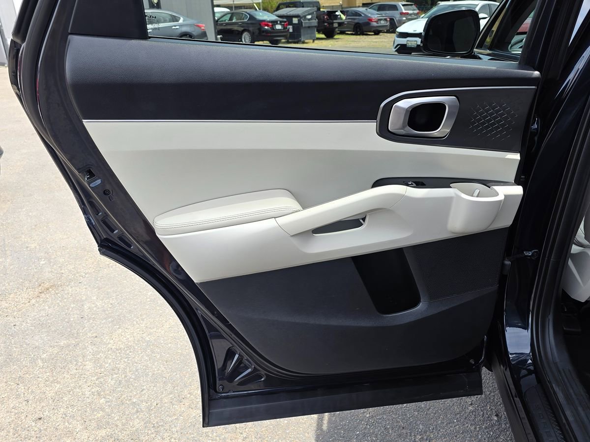 Used 2022 Kia Sorento S FWD image 21