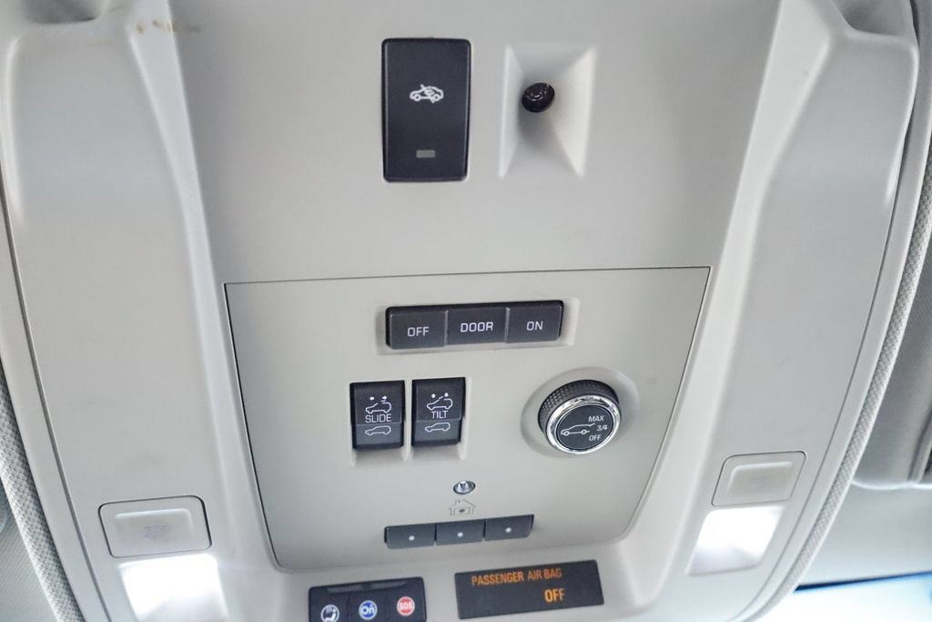 Used 2018 Cadillac Escalade Luxury AWD/4WD image 29