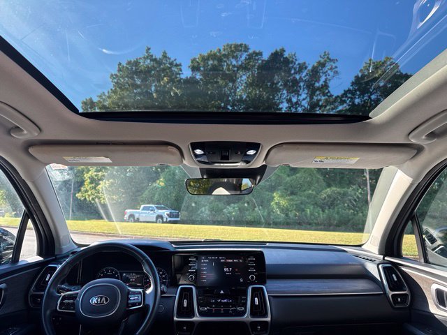 Used 2021 Kia Sorento EX w/ Panoramic Sunroof Package FWD image 14