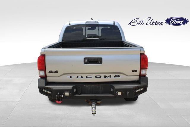 Used 2023 Toyota Tacoma SR5 w/ Technology Package AWD/4WD image 6