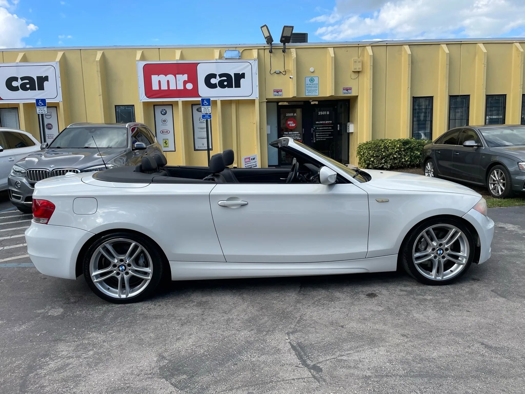Used 2013 BMW 135i Convertible image 8