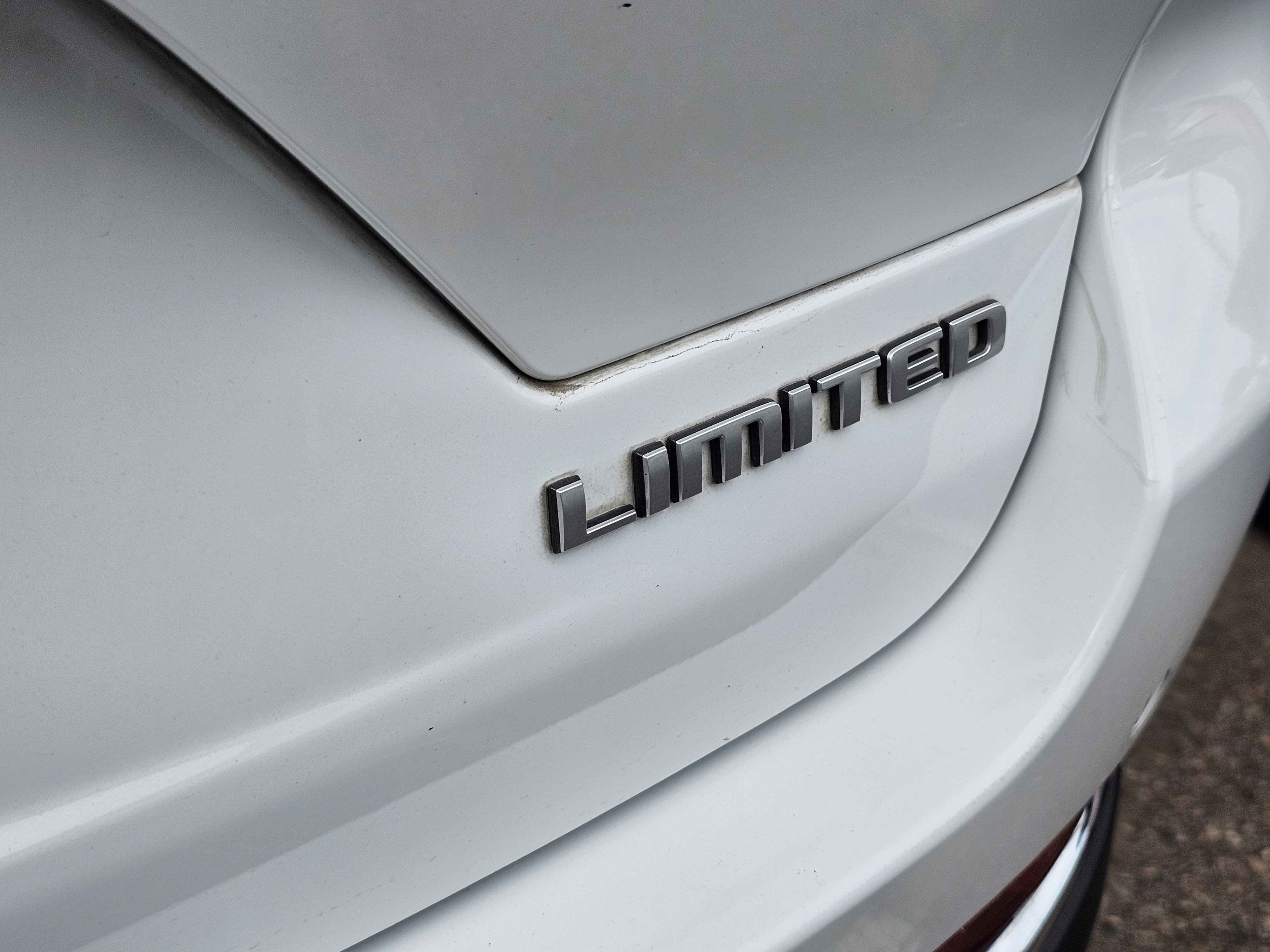 Used 2024 Jeep Grand Cherokee Limited image 38