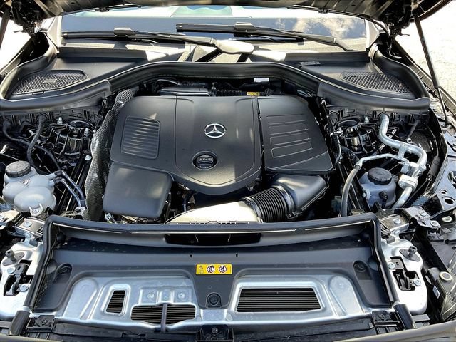 Used 2026 Mercedes-Benz GLC 300 4MATIC image 32