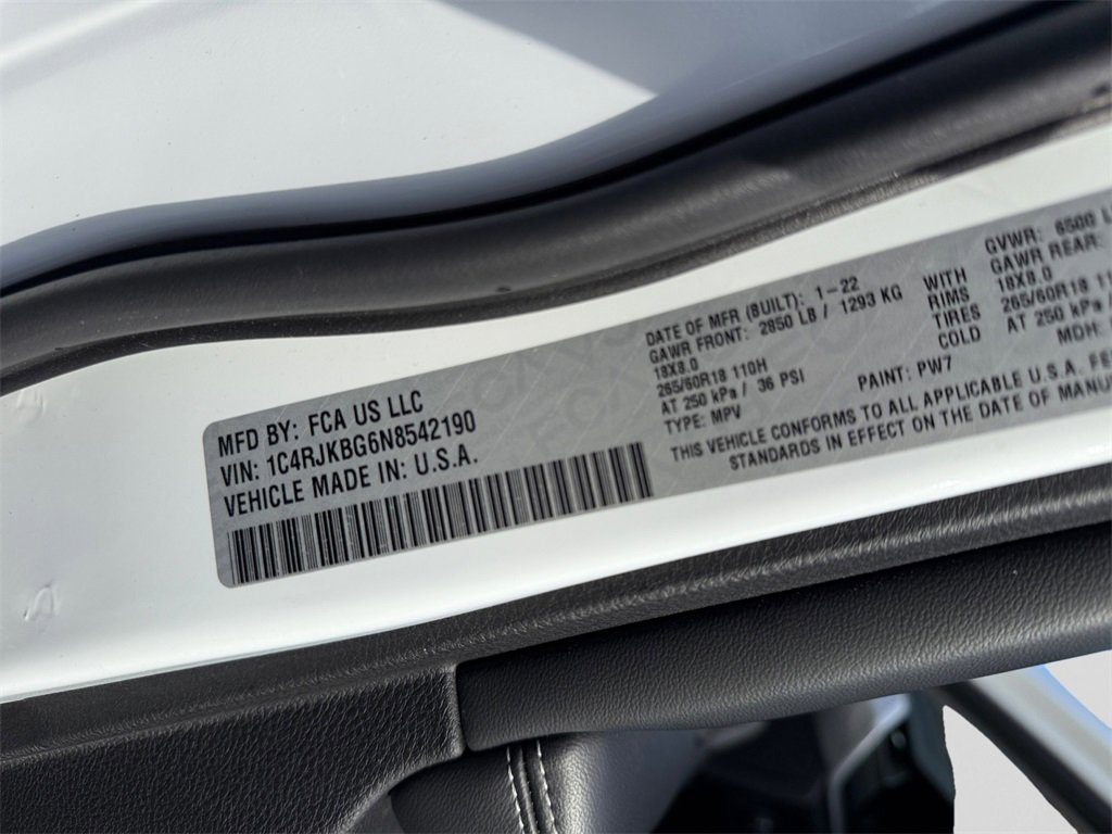 Certified 2022 Jeep Grand Cherokee L Limited image 31