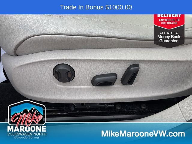 Used 2017 Volkswagen Passat 1.8T R-Line image 11