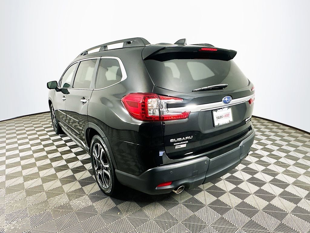 Used 2023 Subaru Ascent Touring AWD/4WD image 7