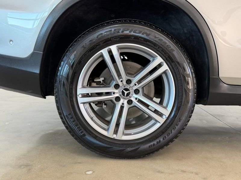 Used 2021 Mercedes-Benz GLC 300 w/ Premium Package image 9