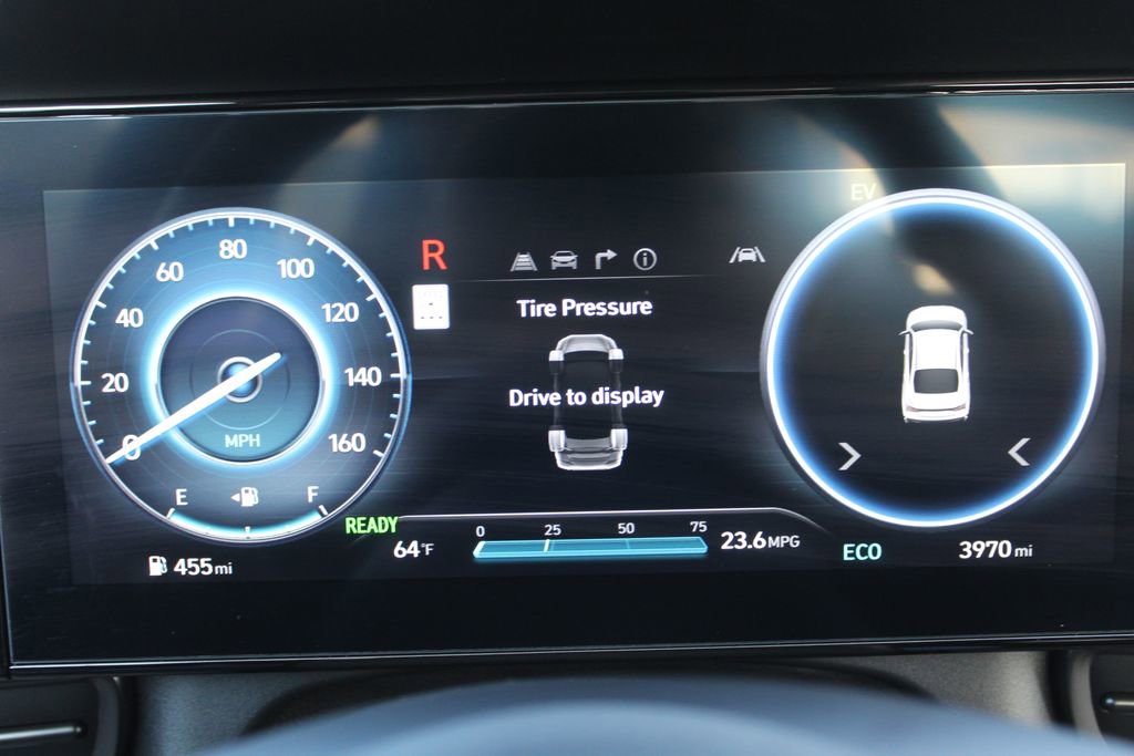 Used 2025 Hyundai Elantra SEL image 29