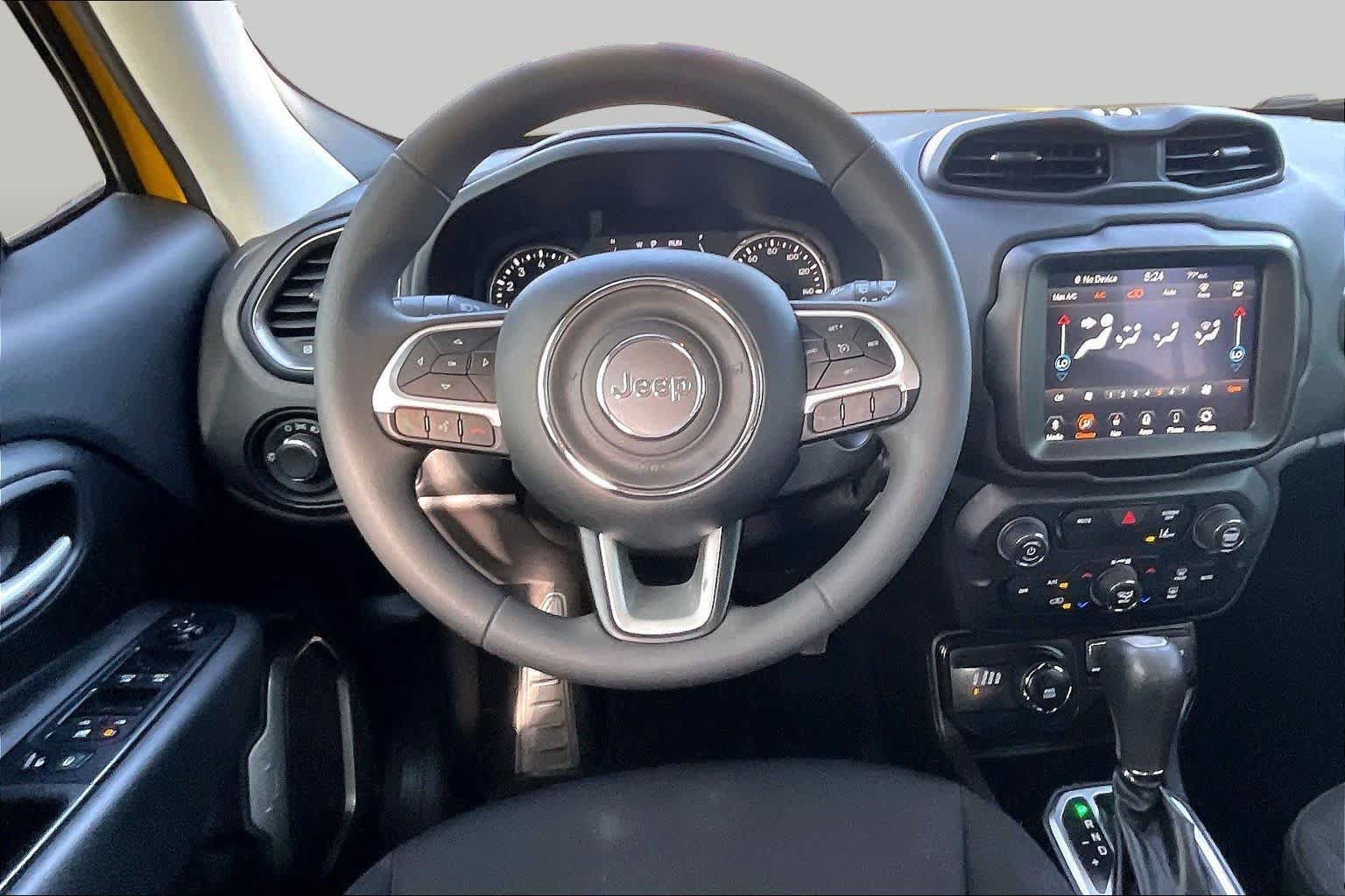 Used 2023 Jeep Renegade Latitude AWD/4WD image 6