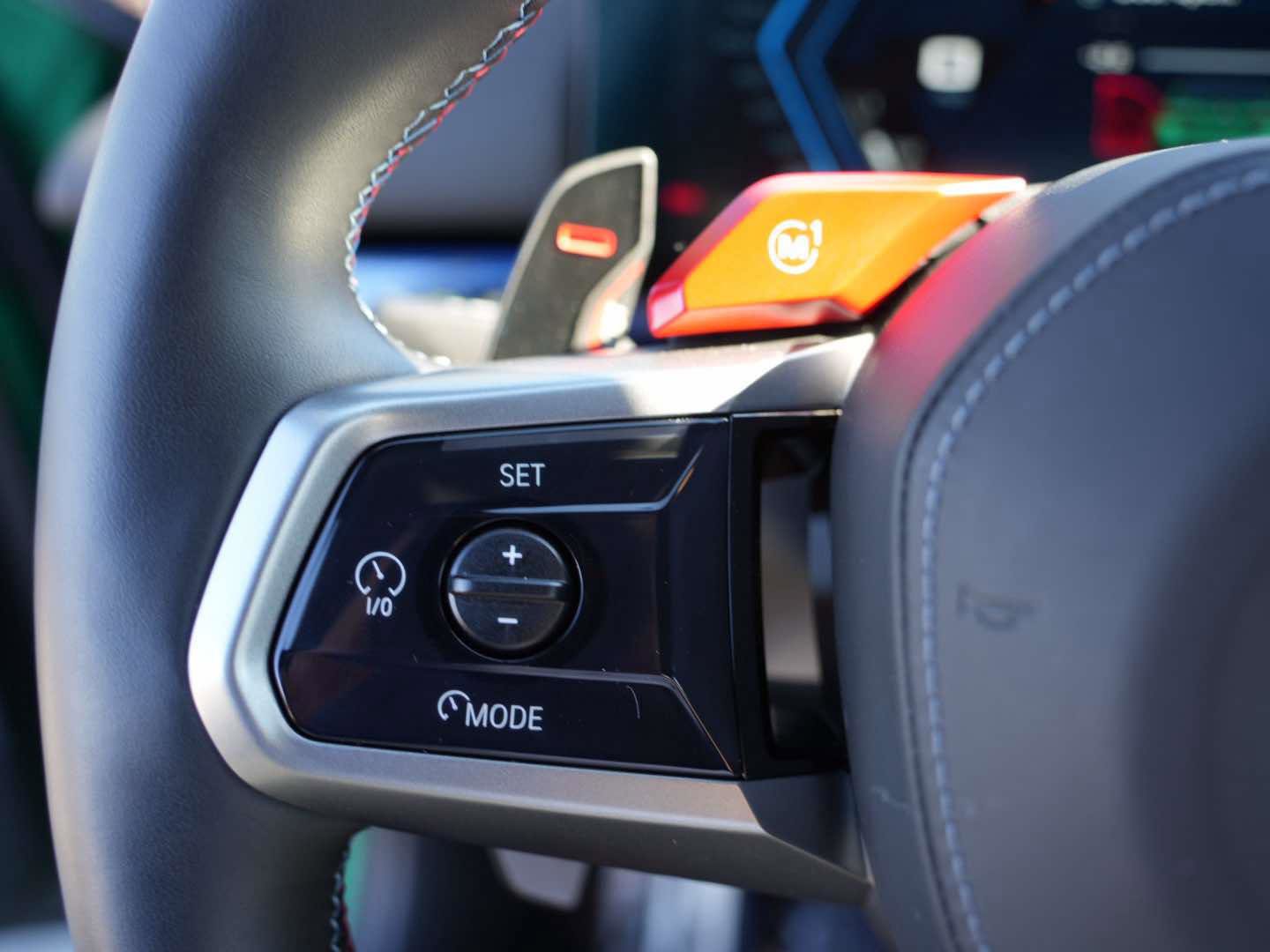 Used 2025 BMW M5 w/ Carbon Package image 22