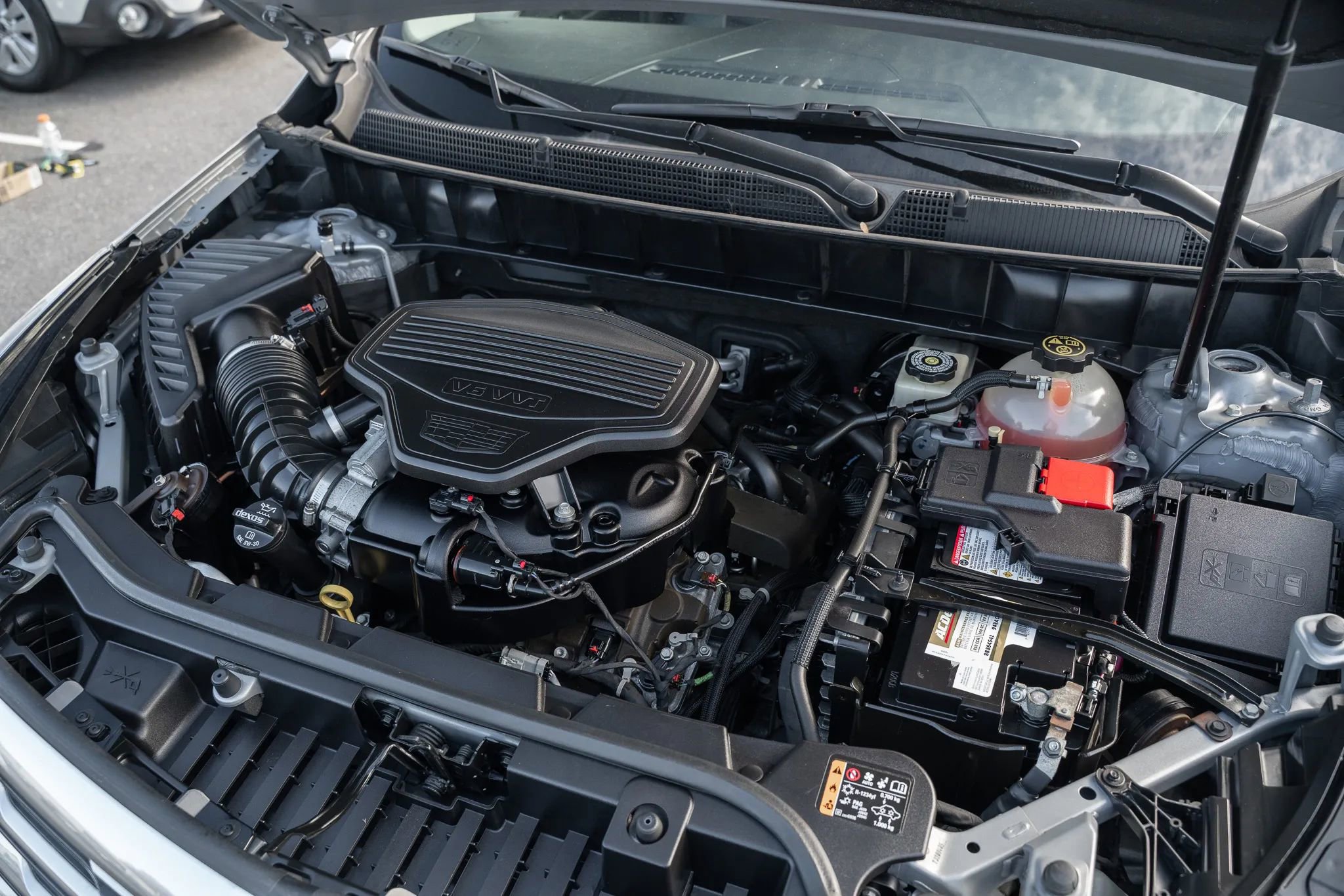 Used 2017 Cadillac XT5 Luxury w/ LPO, Wheel Lock Package image 30