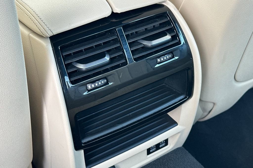 Used 2023 BMW 530e w/ Premium Package image 13