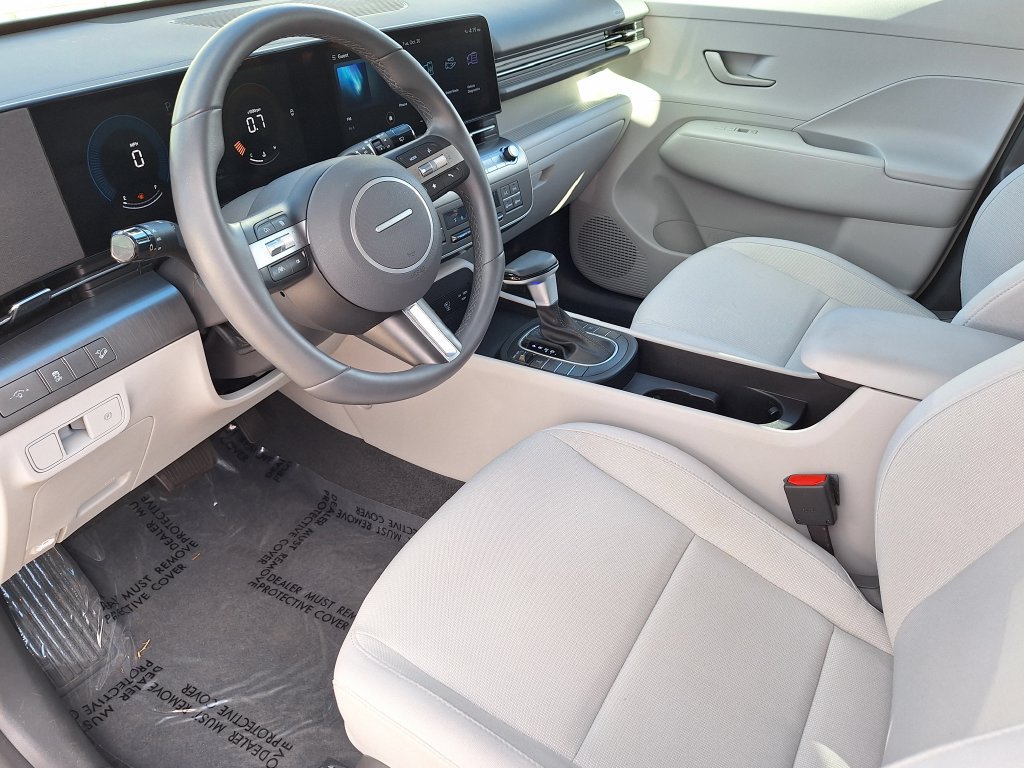 Certified 2024 Hyundai Kona SEL AWD/4WD image 10