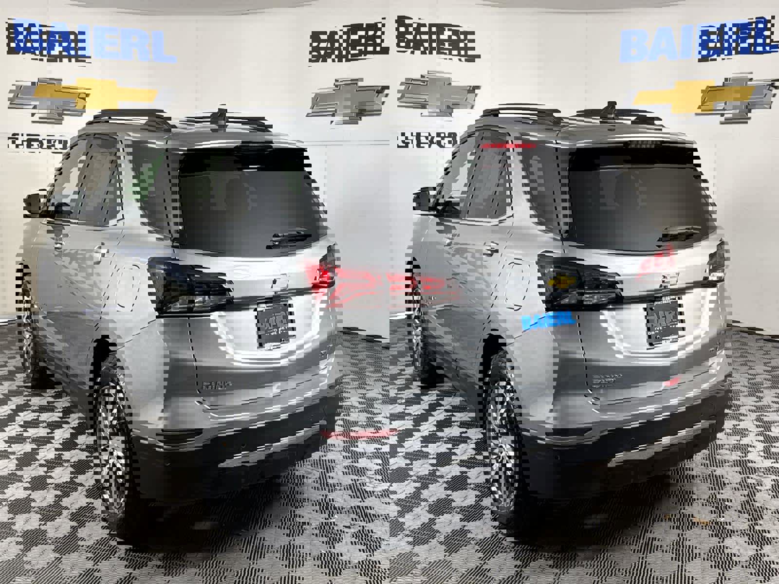 Used 2023 Chevrolet Equinox LT image 3