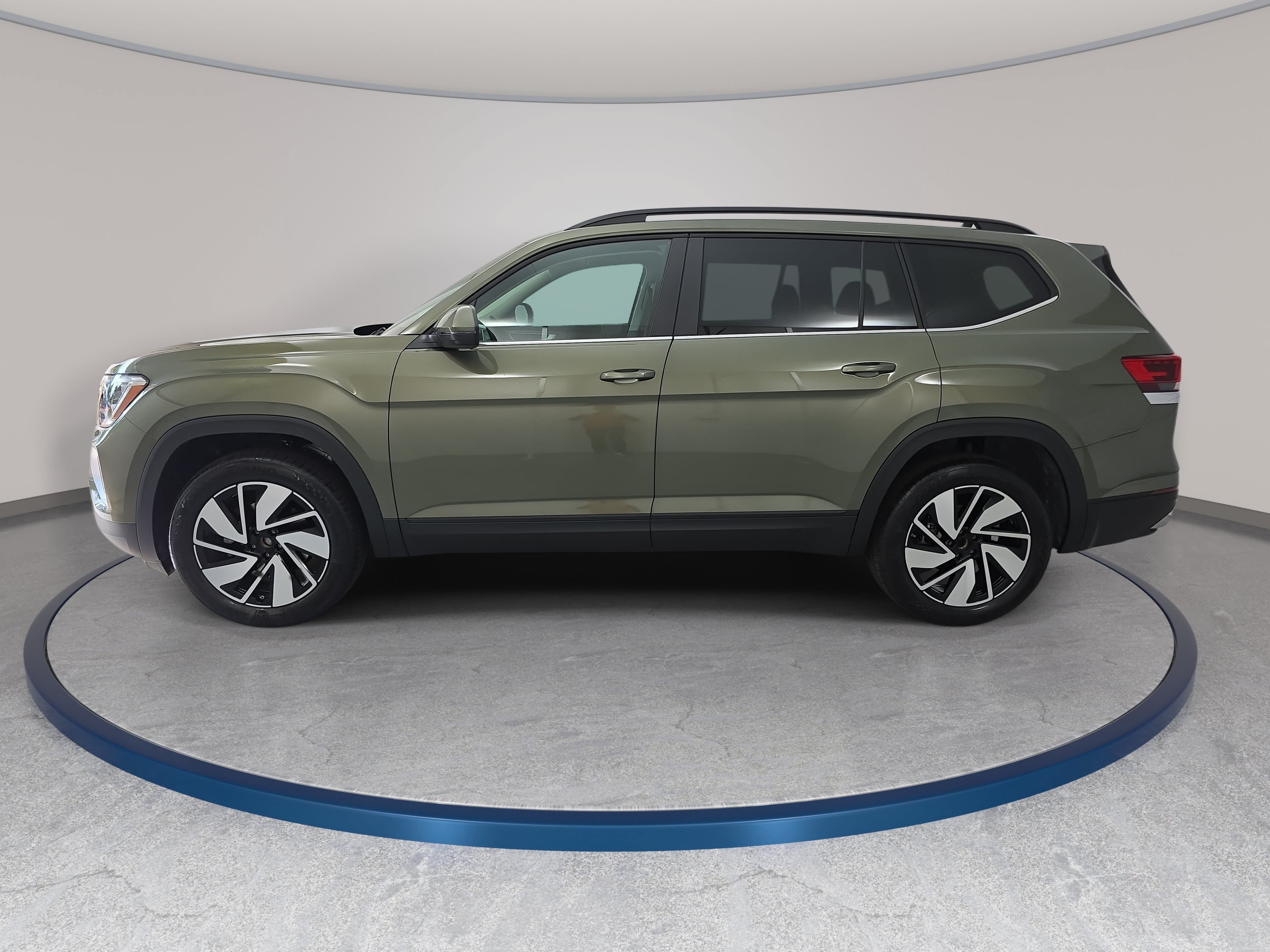 New 2026 Volkswagen Atlas SE FWD image 8