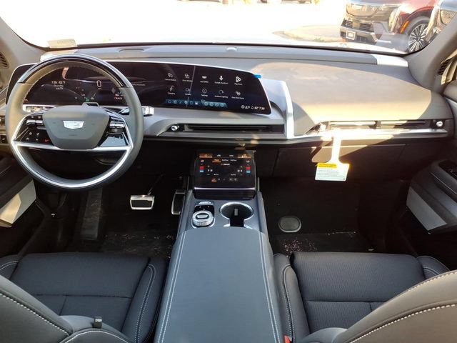 New 2027 Cadillac Vistiq Luxury AWD/4WD image 18