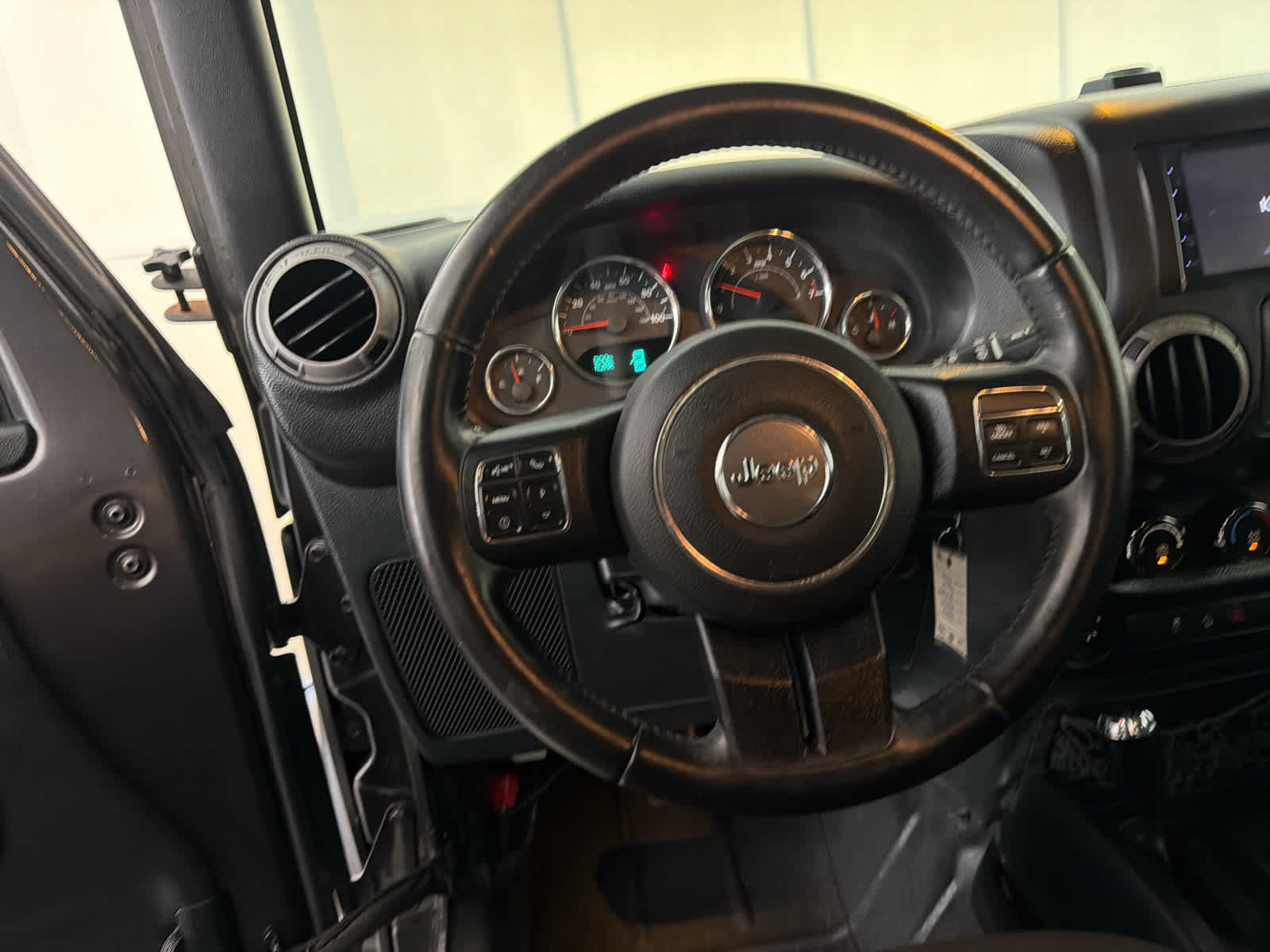Used 2017 Jeep Wrangler Sport w/ Quick Order Package 24S AWD/4WD image 17