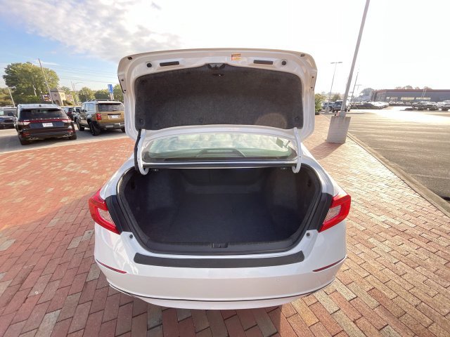 Used 2020 Honda Accord Touring image 31