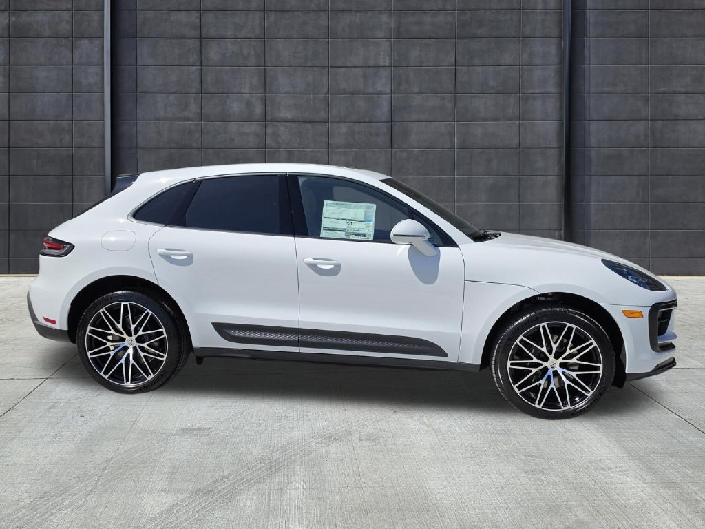 New 2026 Porsche Macan AWD/4WD image 7