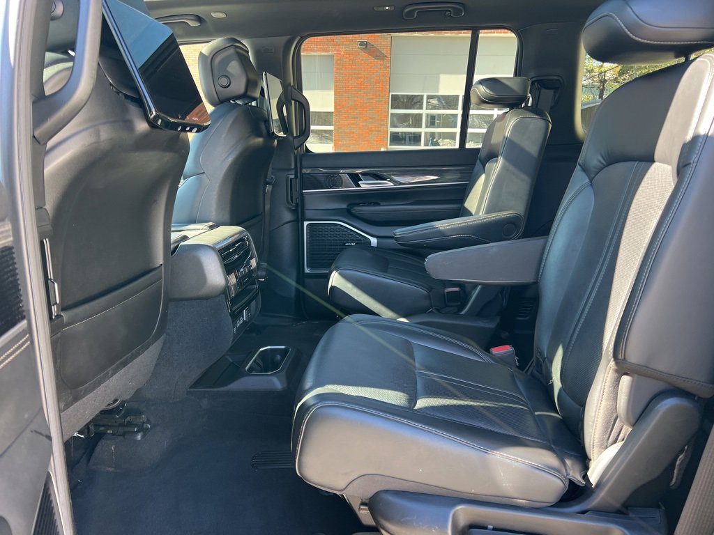 Used 2022 Jeep Wagoneer Series II w/ Premium Group I image 25