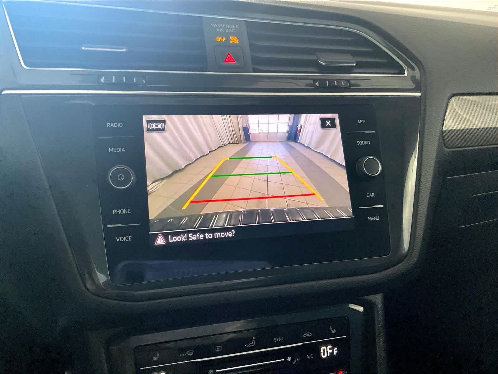 Used 2023 Volkswagen Tiguan SE R-Line AWD/4WD image 19
