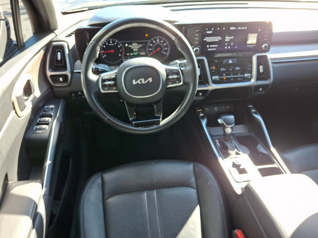 Certified 2023 Kia Sorento EX FWD image 13
