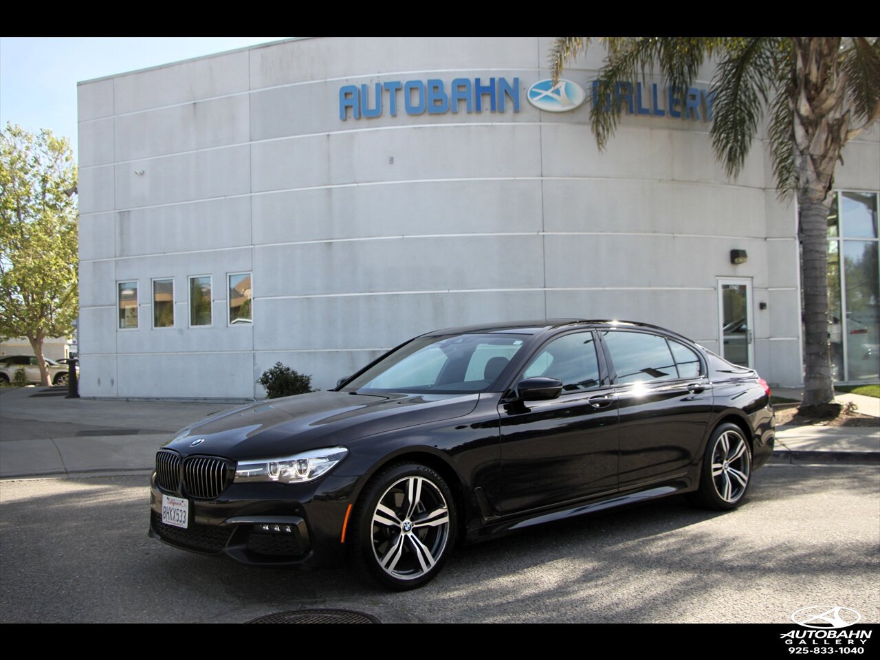 Used 2019 BMW 740i w/ M Sport Package image 1