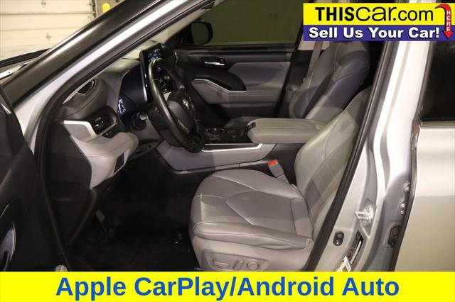 Used 2021 Toyota Highlander XLE image 18