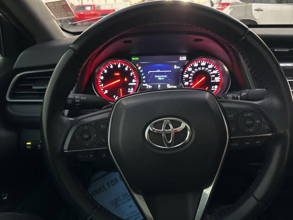 Used 2019 Toyota Camry XSE image 19