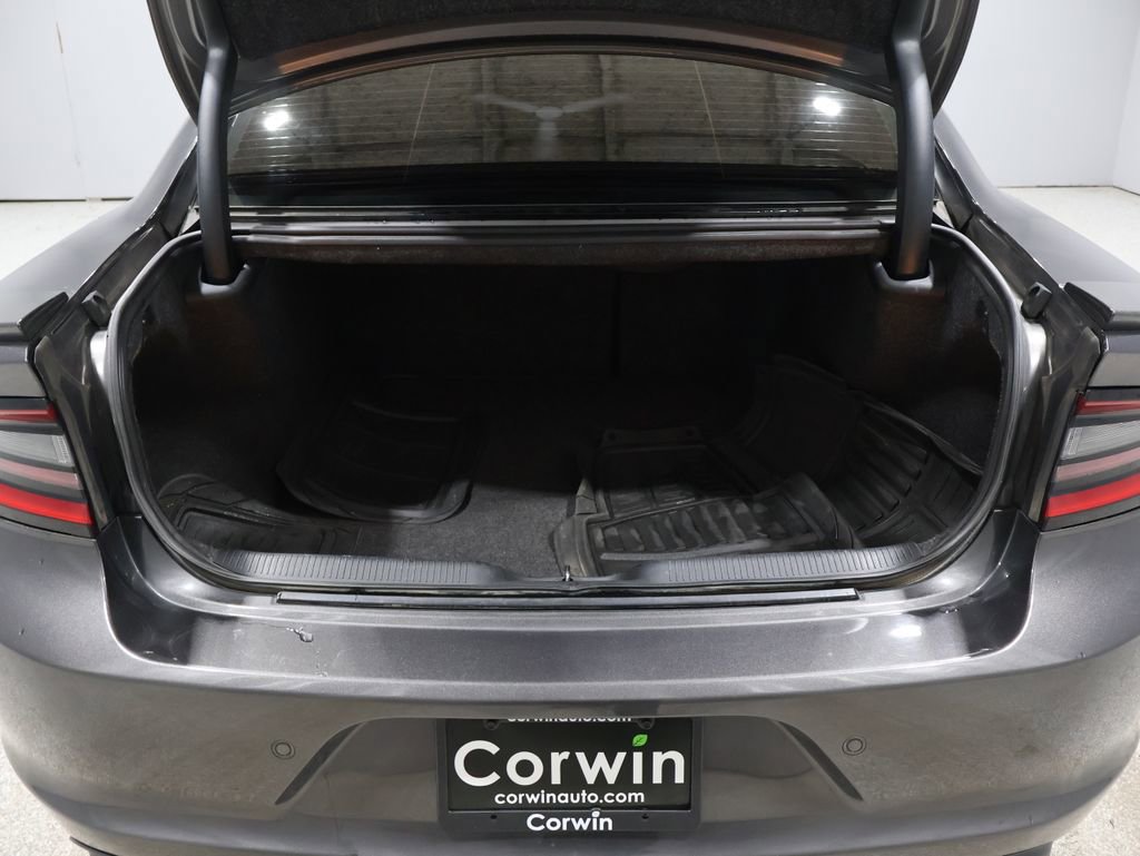 Used 2018 Dodge Charger GT image 4