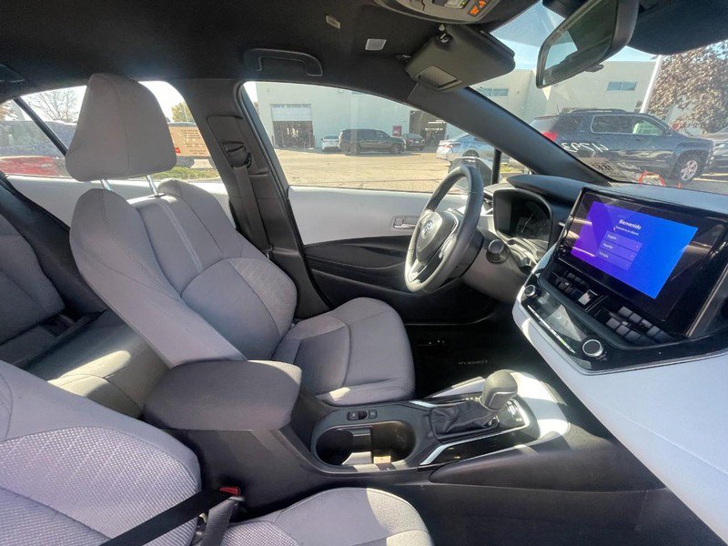 Used 2026 Toyota Corolla SE FWD image 5