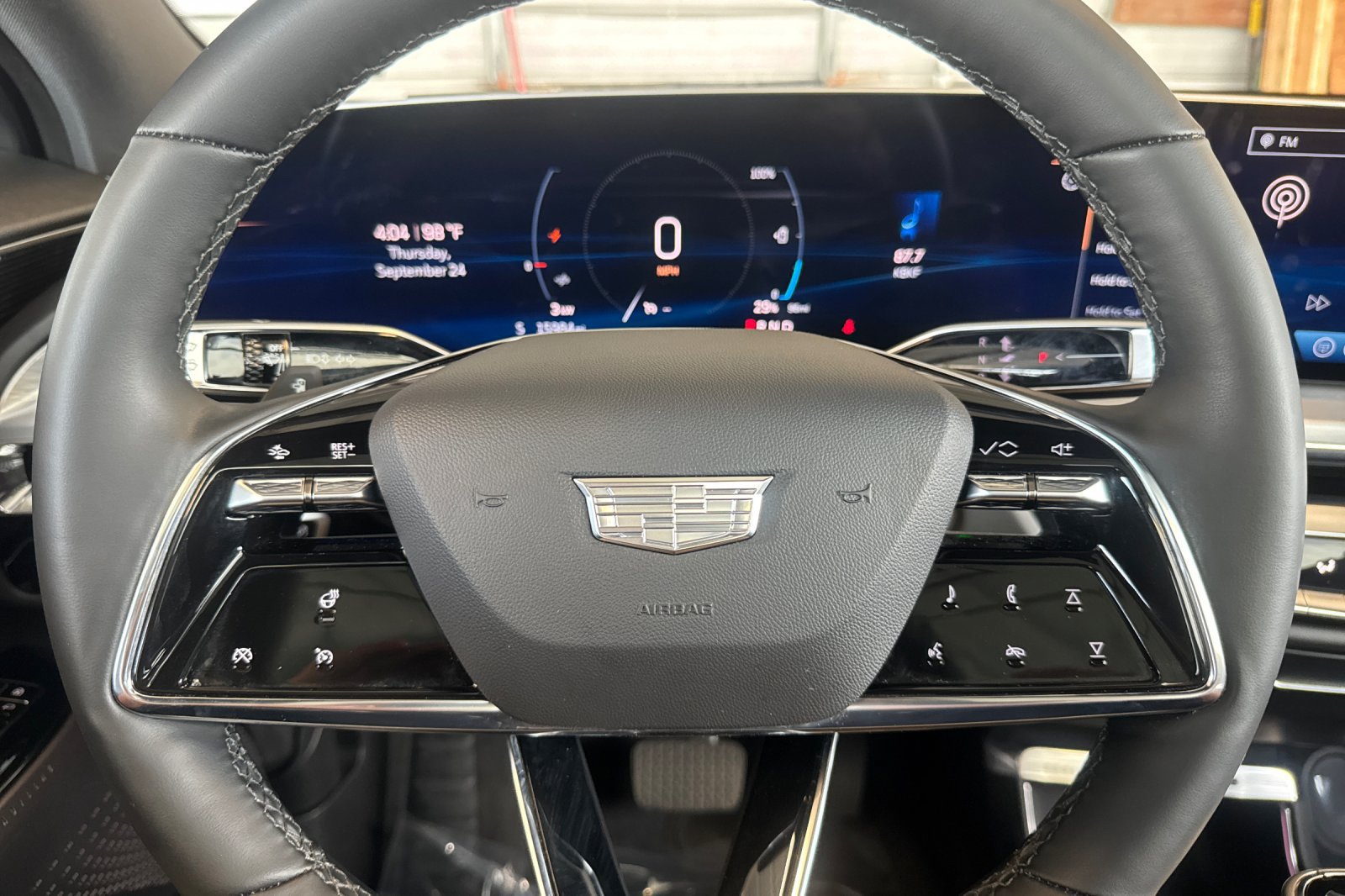 Used 2024 Cadillac Lyriq Luxury RWD image 34
