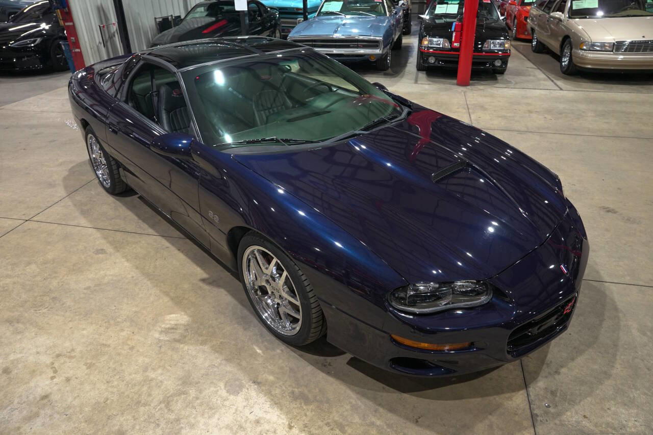 Used 2001 Chevrolet Camaro Z28 w/ SS Performance/Appearance Pkg RWD image 14