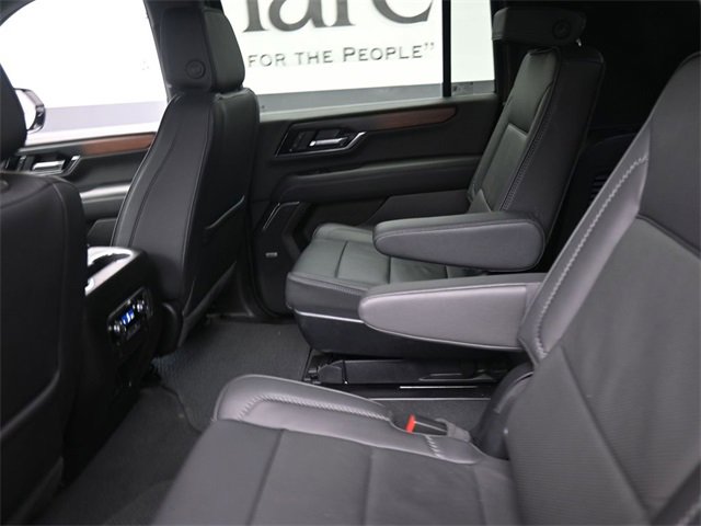 Used 2025 GMC Yukon XL Denali image 23