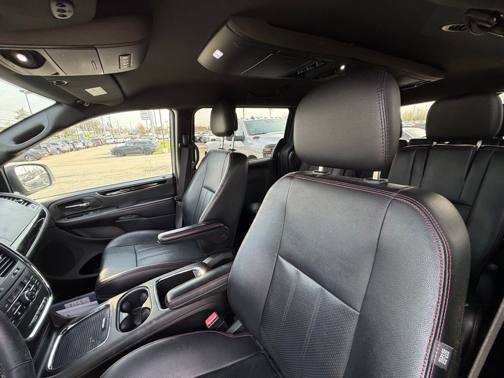 Used 2018 Dodge Grand Caravan GT image 13