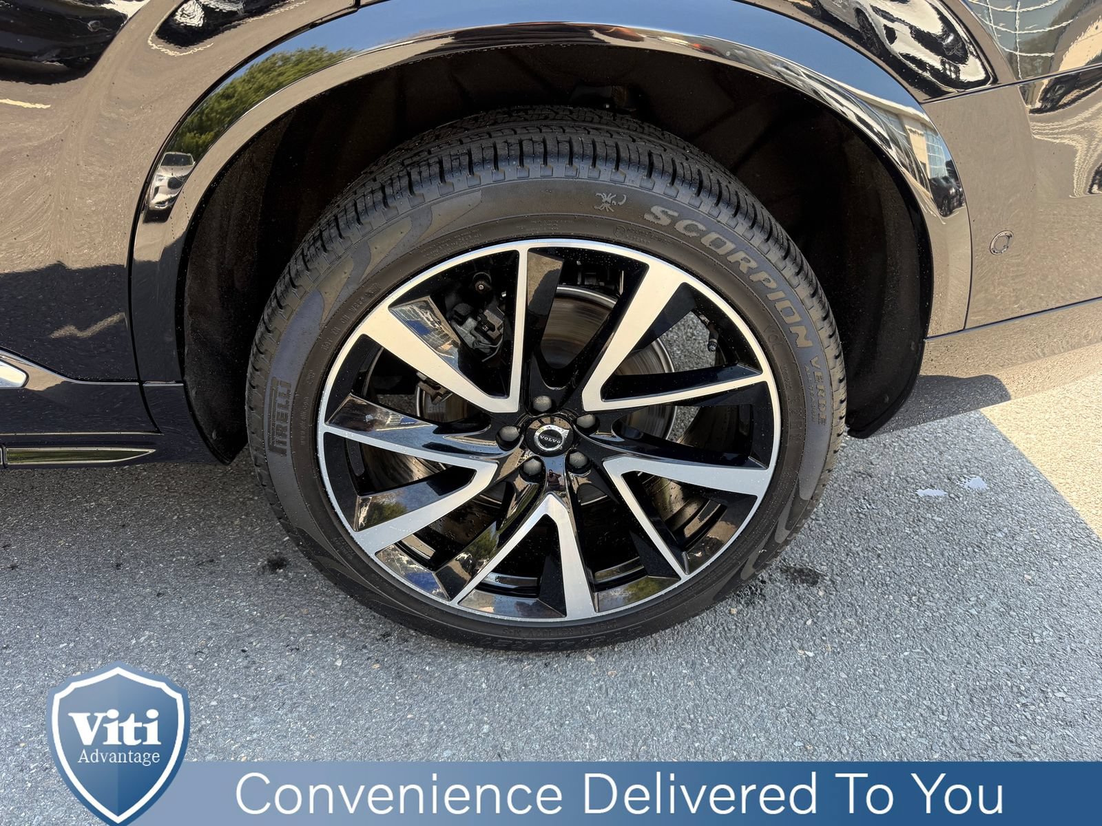 Certified 2023 Volvo XC90 B5 Plus w/ Protection Package Premier AWD/4WD image 13