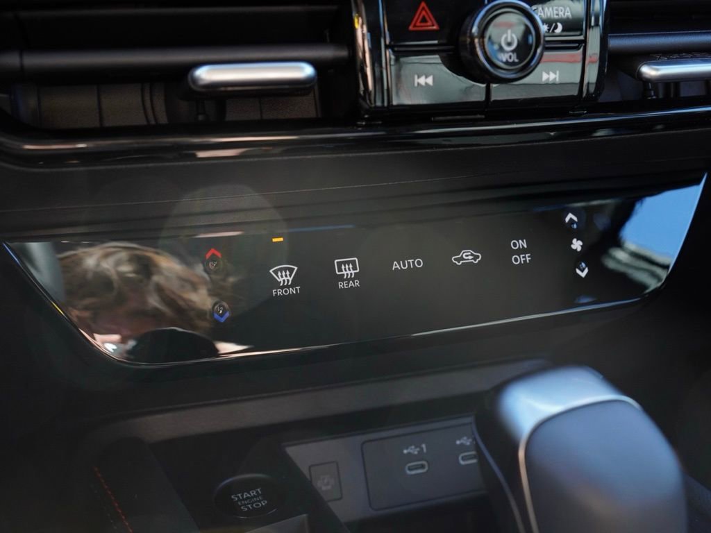 New 2026 Nissan Kicks SR image 15