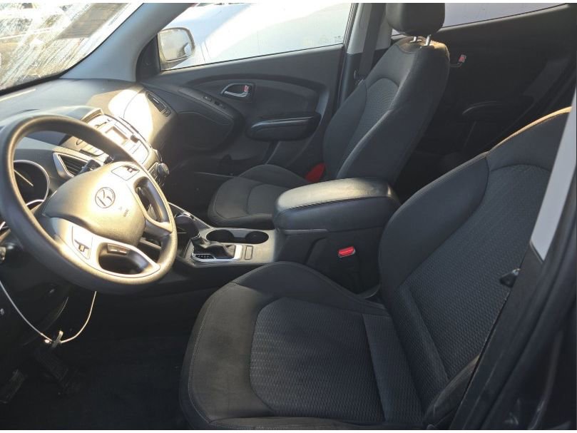 Used 2015 Hyundai Tucson GLS image 11