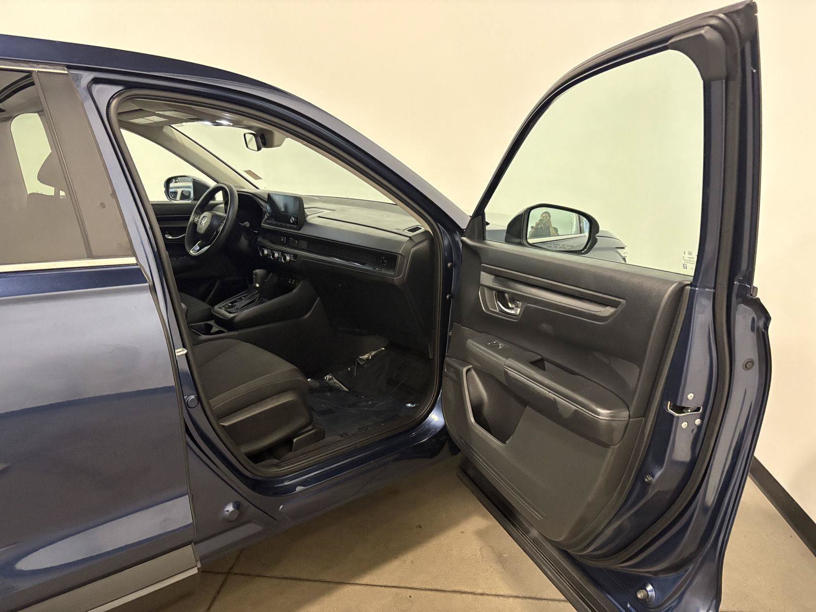 Used 2024 Honda CR-V EX image 36