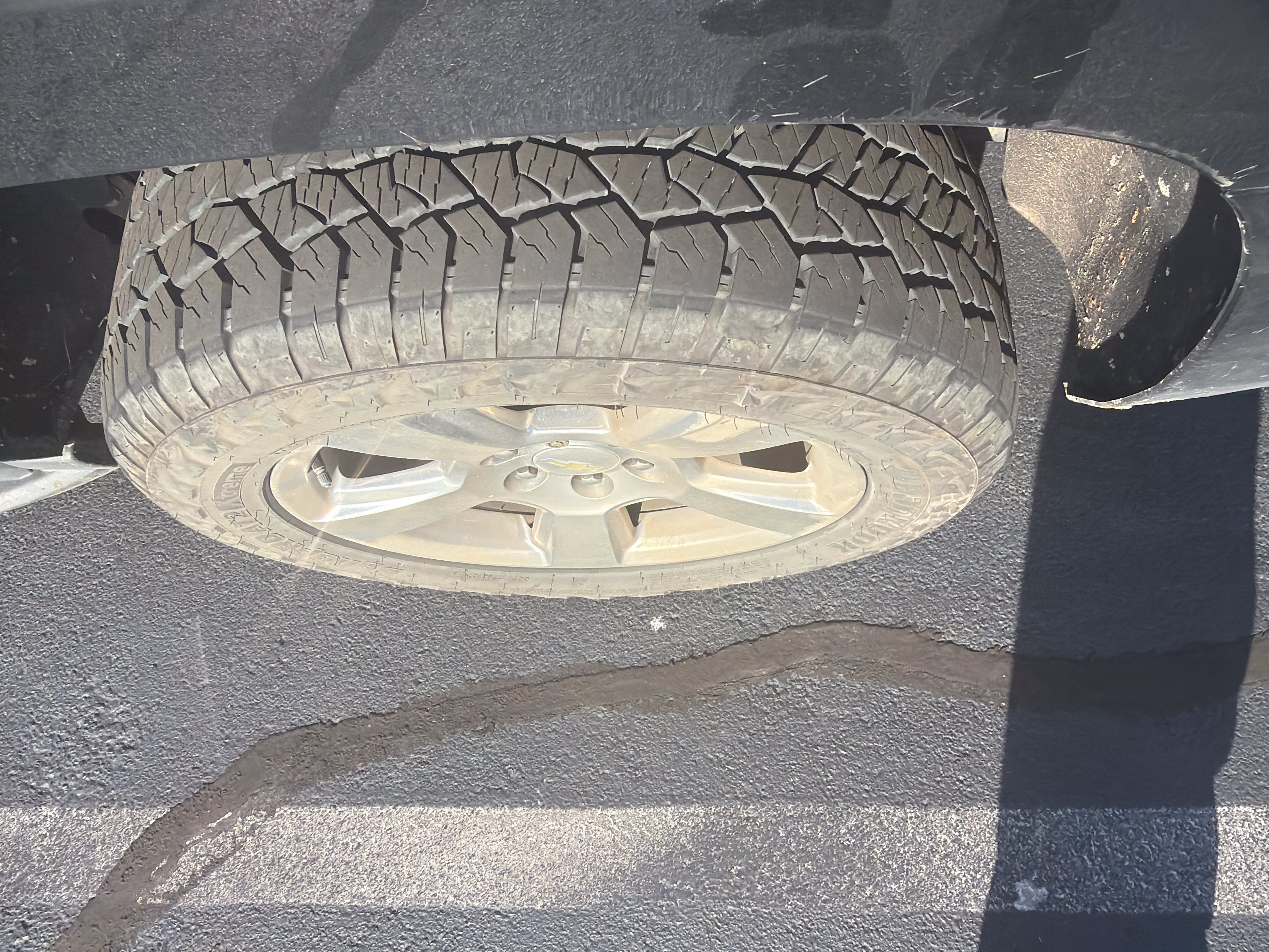 Used 2016 Chevrolet Suburban LT RWD image 8