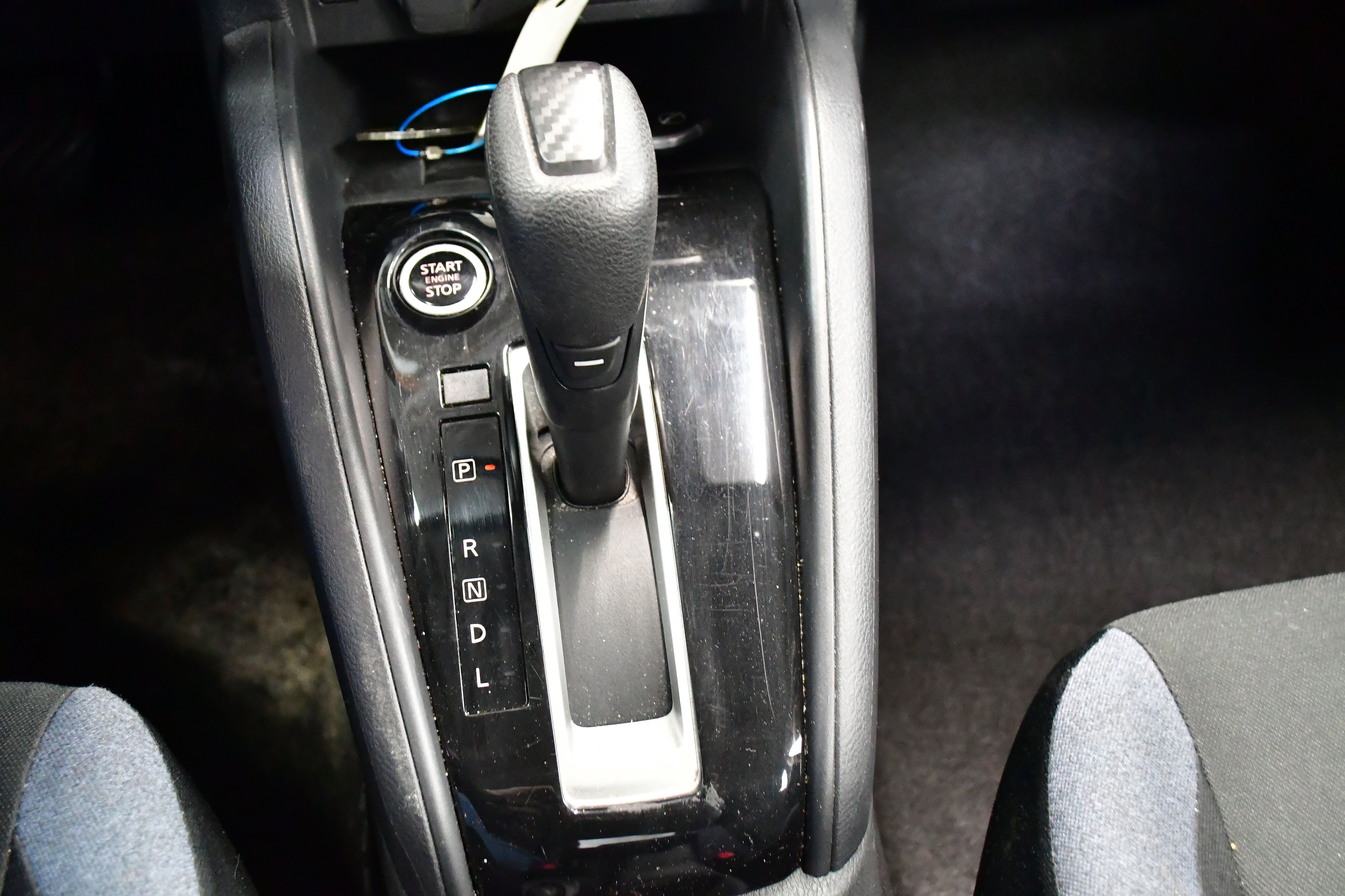 Used 2025 Nissan Versa SV image 27