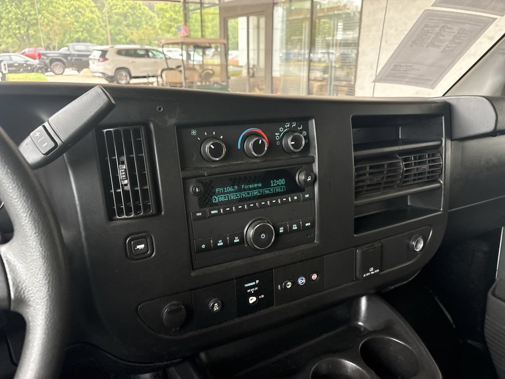 Certified 2020 GMC Savana 2500 Extended w/ Driver Convenience Package RWD image 13