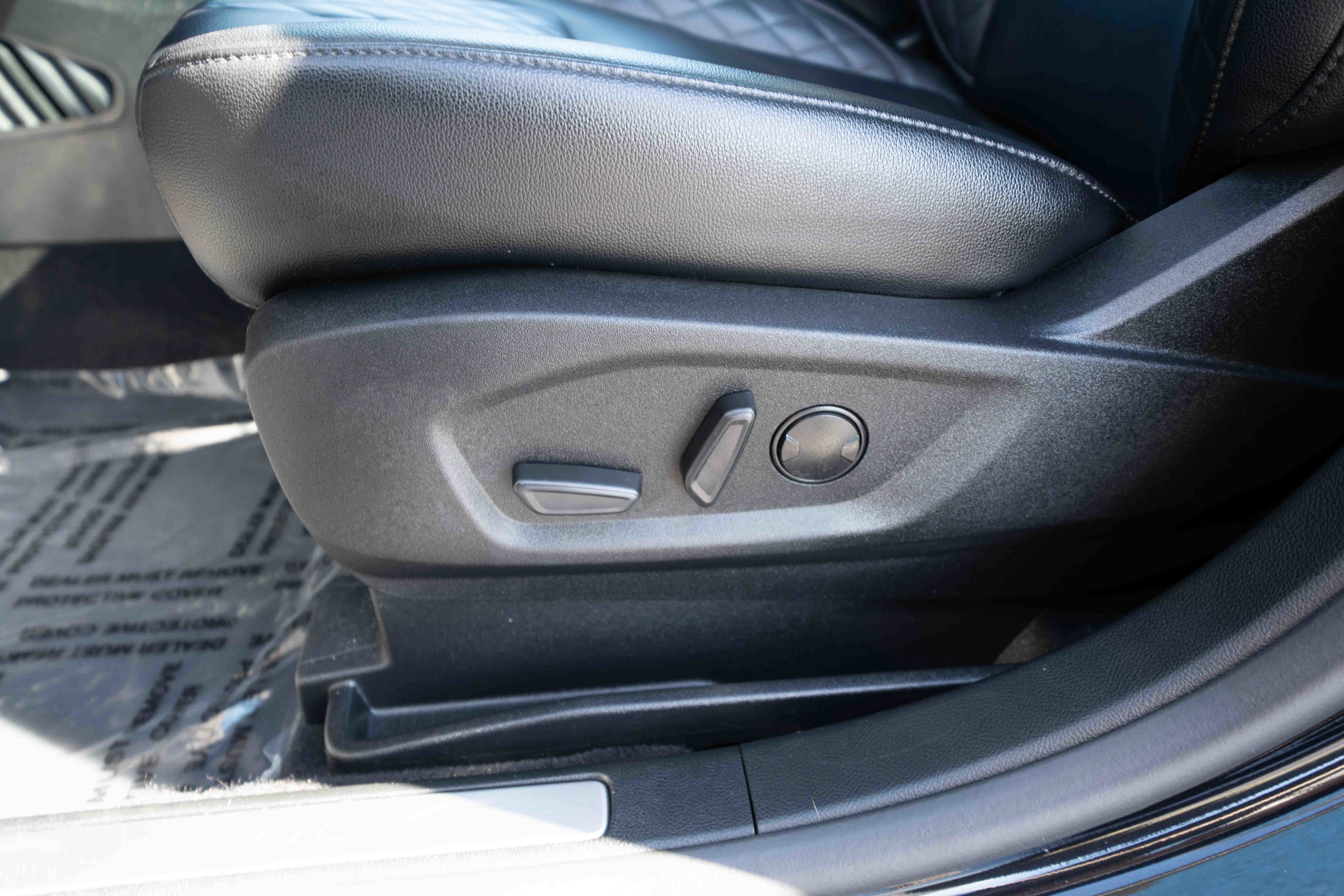 Used 2024 Ford Edge Titanium image 12