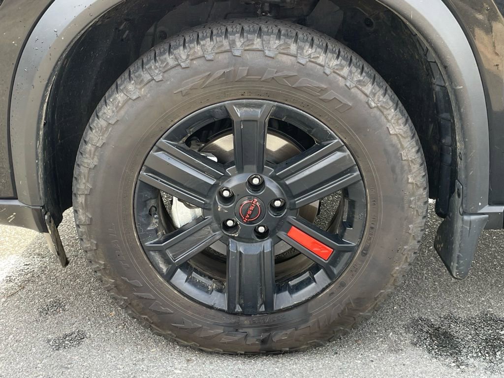 Used 2025 Nissan Rogue SV image 32