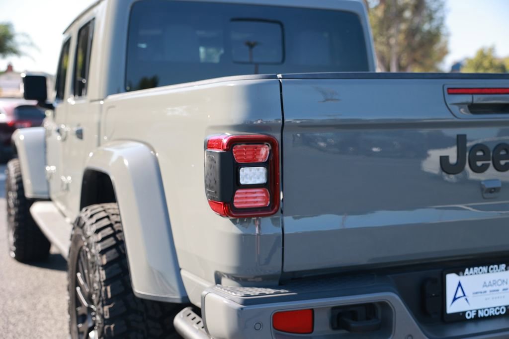 Used 2022 Jeep Gladiator Overland AWD/4WD image 13