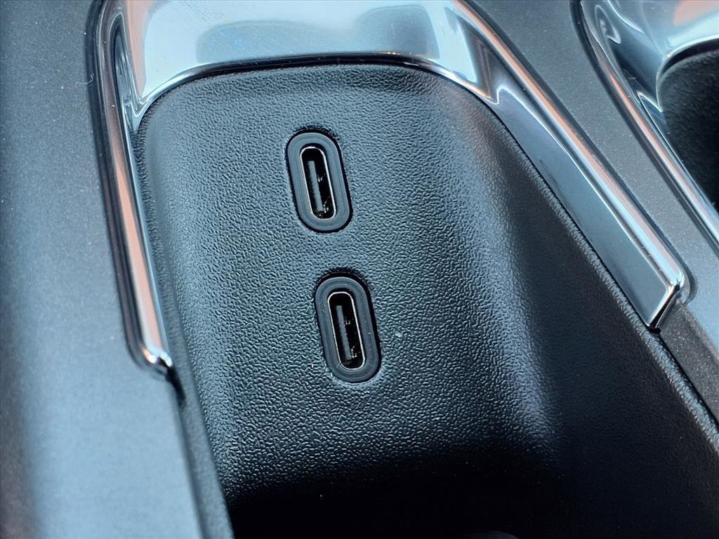 New 2026 Chevrolet Equinox EV LT image 16