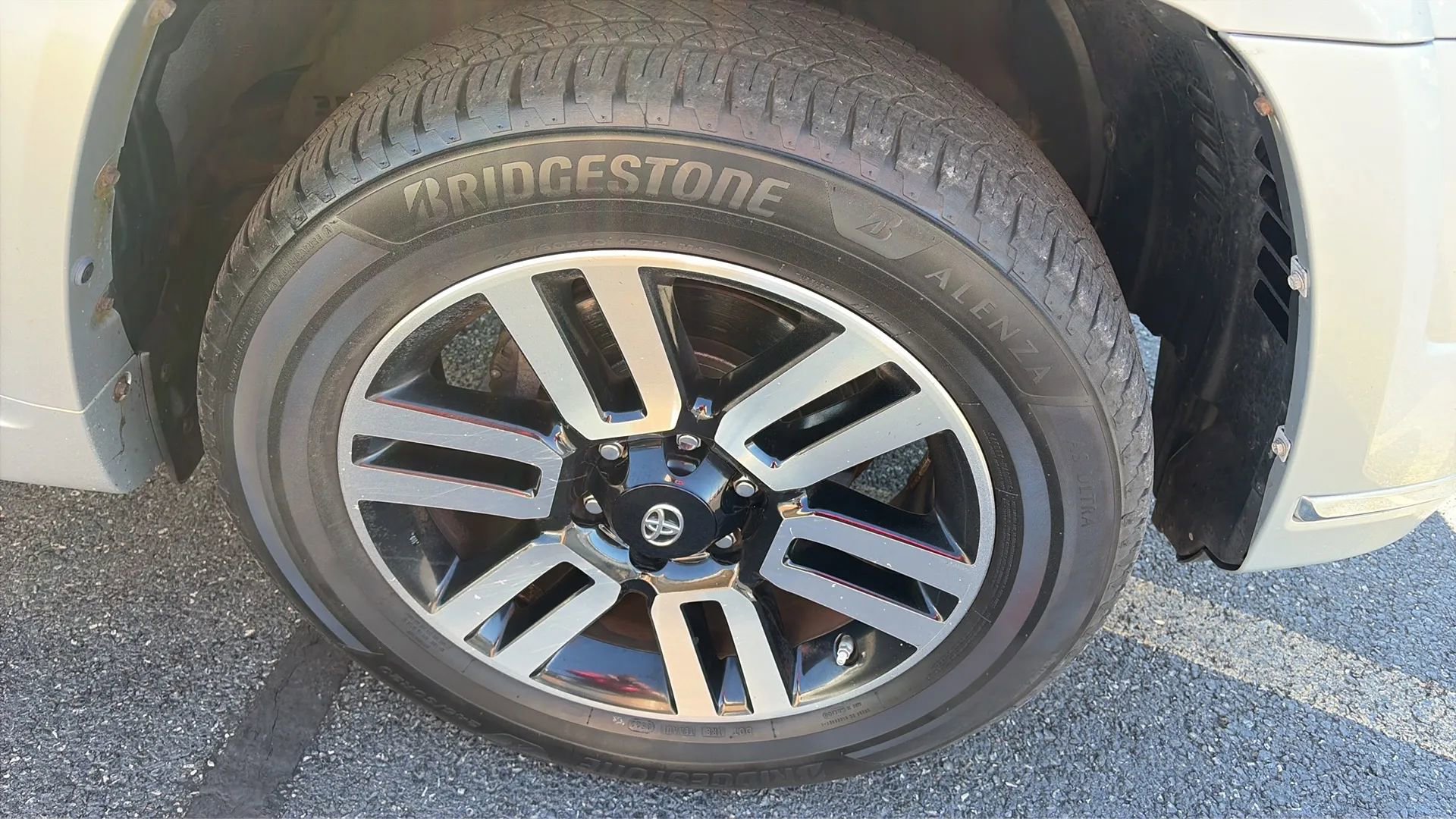 Used 2014 Toyota 4Runner Limited image 23