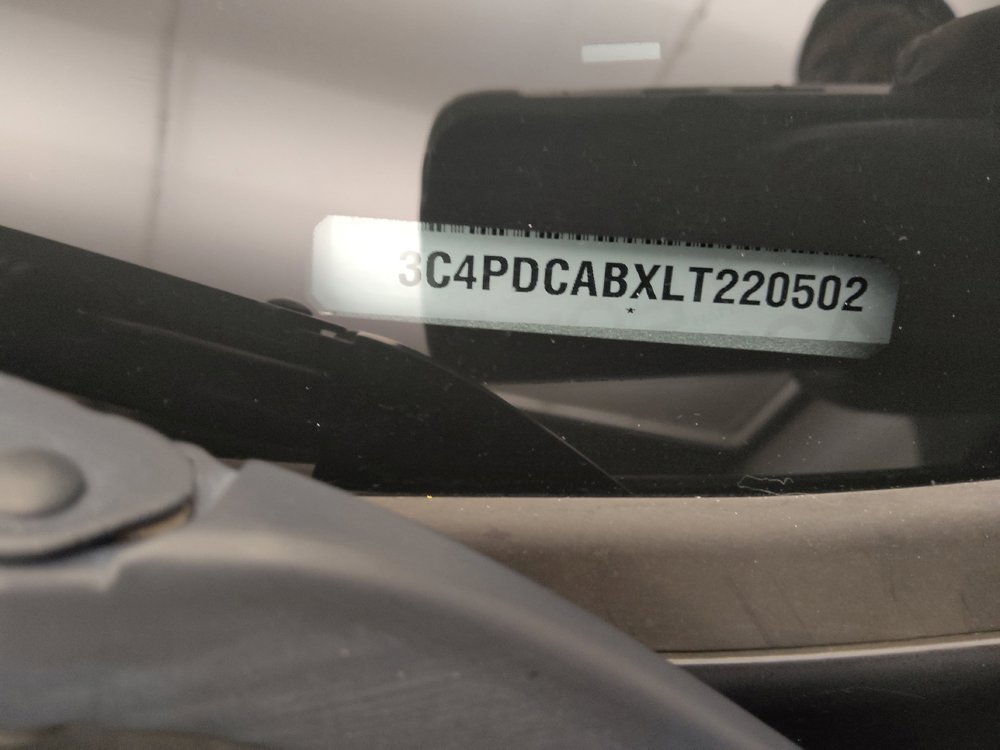 Used 2020 Dodge Journey SE FWD image 33