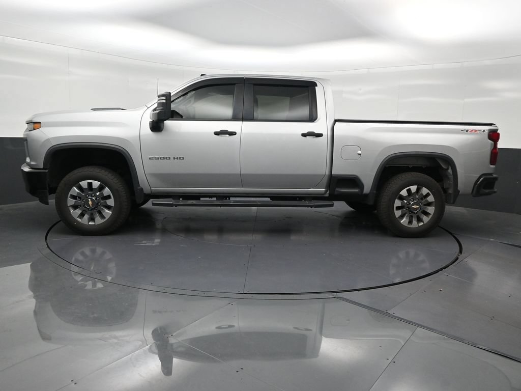 Used 2022 Chevrolet Silverado 2500 Custom w/ Custom Convenience Package AWD/4WD image 2