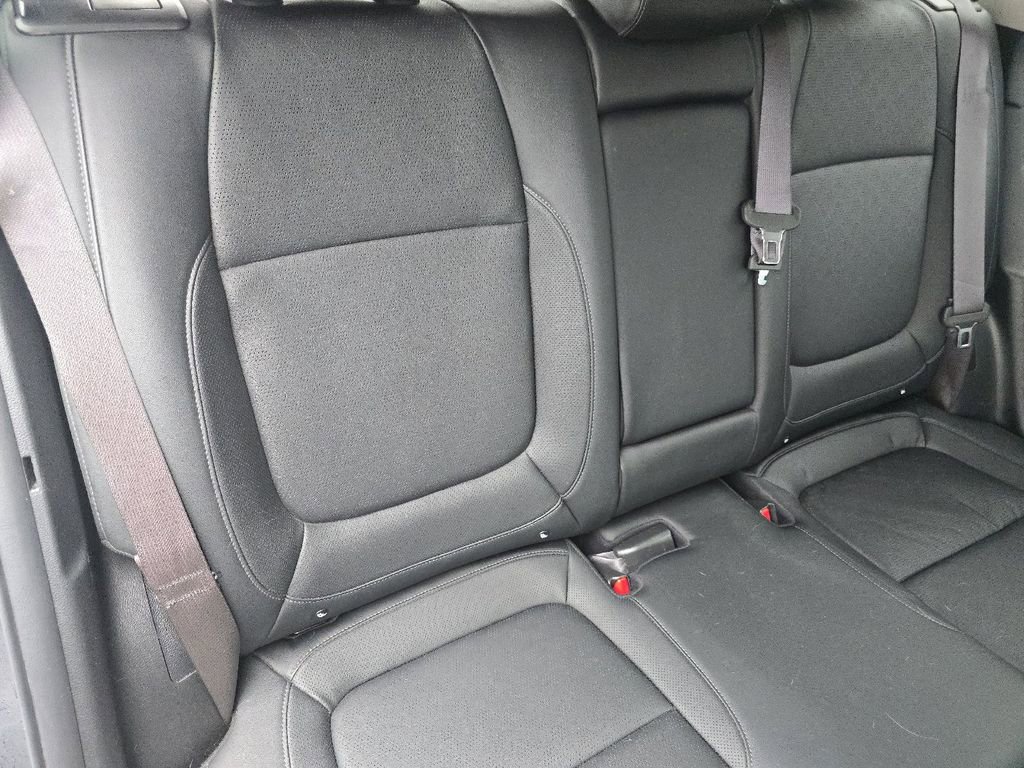 Used 2022 Kia Seltos SX w/ Sunroof Package image 21